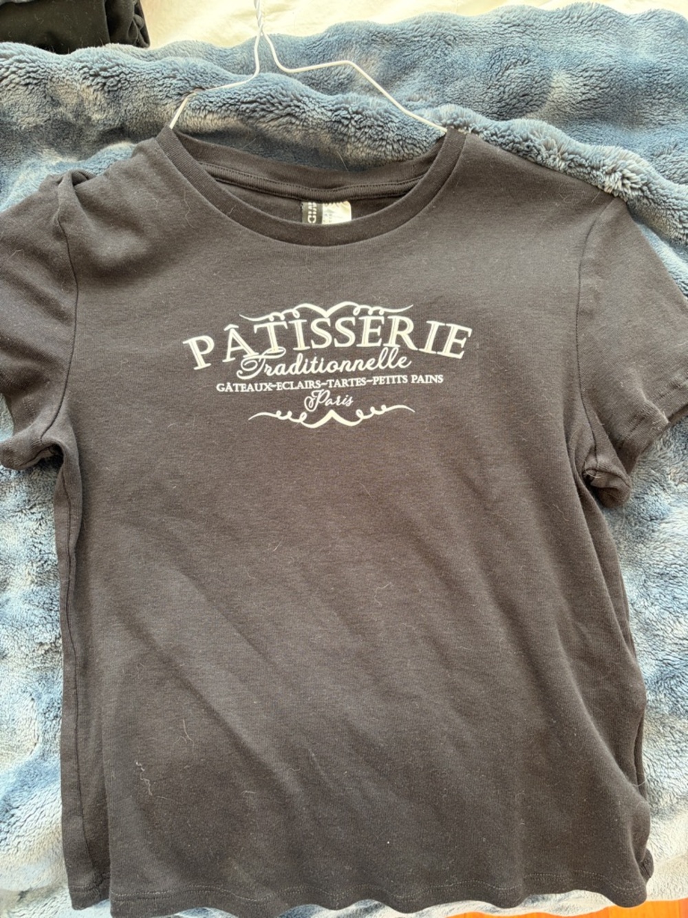 H&M Black Short Sleeve 'Pâtisserie Traditionnelle' Graphic Tee